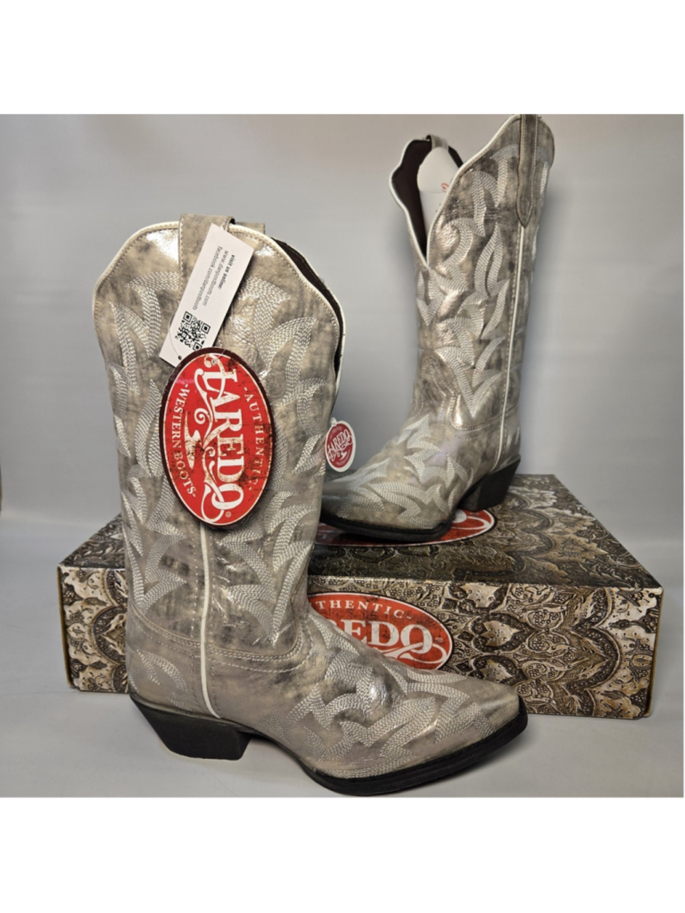 Laredo Silver Western Boots Snip Toe Metallic Cowgirl Embroidered Size 8 NIB